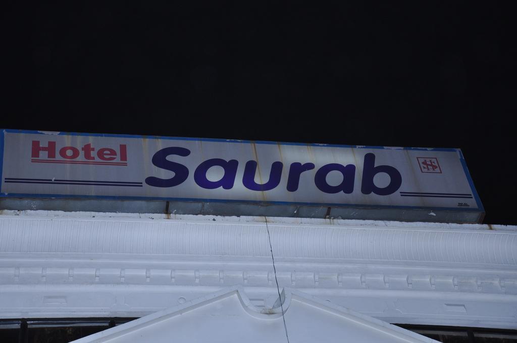 Hotel Saurab Dehradún Kültér fotó